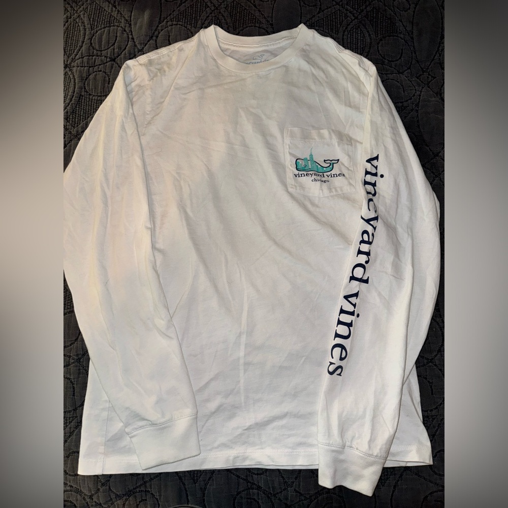 vineyard vines chicago skyline long sleeve tee